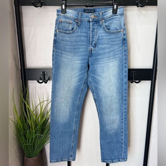 Aeropostale High-Rise 90’s Straight Relaxed Jean Size 4 - Picture 9 of 16